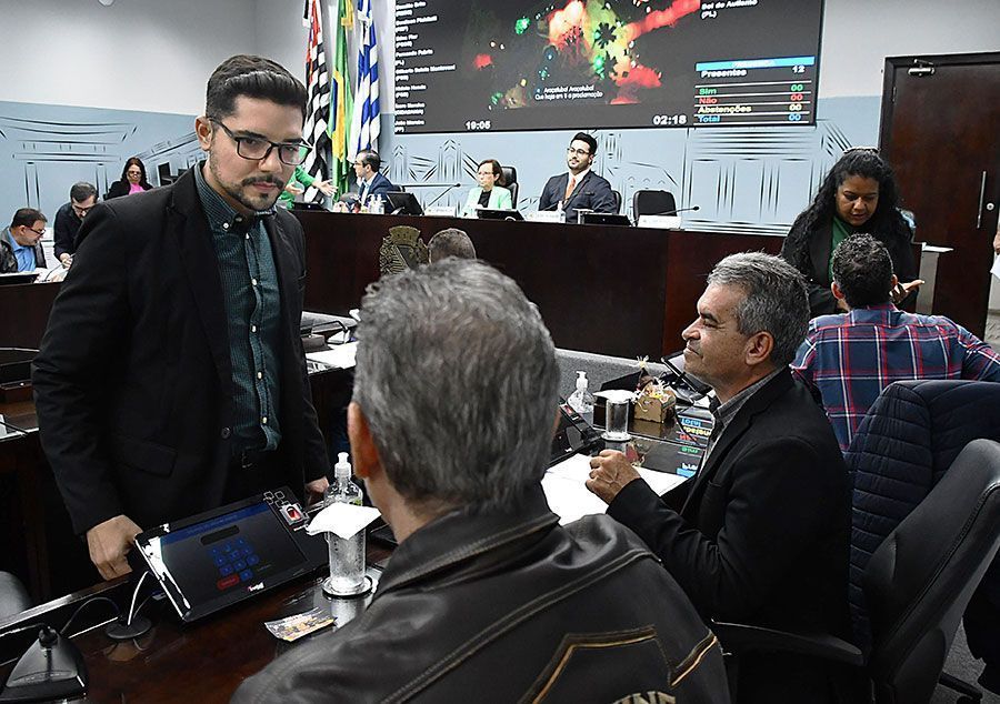 11 itens estão na pauta da última sessão ordinária do semestre 11 itens estão na pauta da última sessão ordinária do semestre