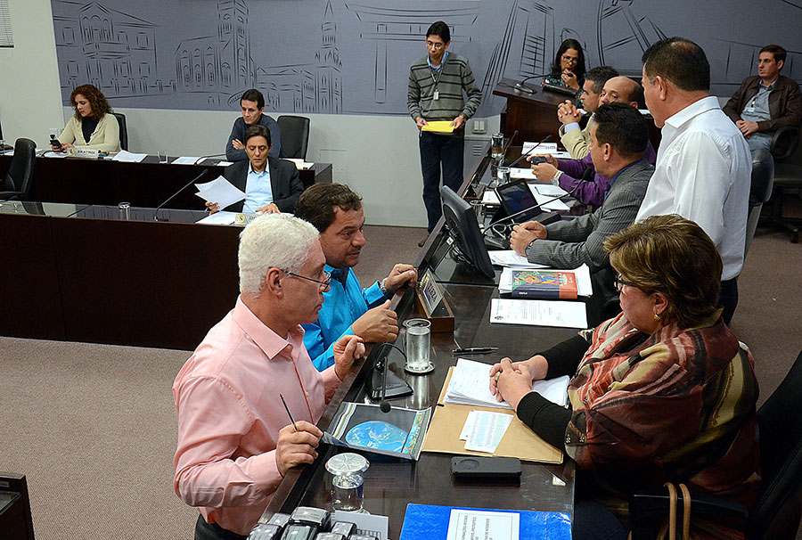 Plenário vai analisar 12 matérias na 15ª sessão ordinária