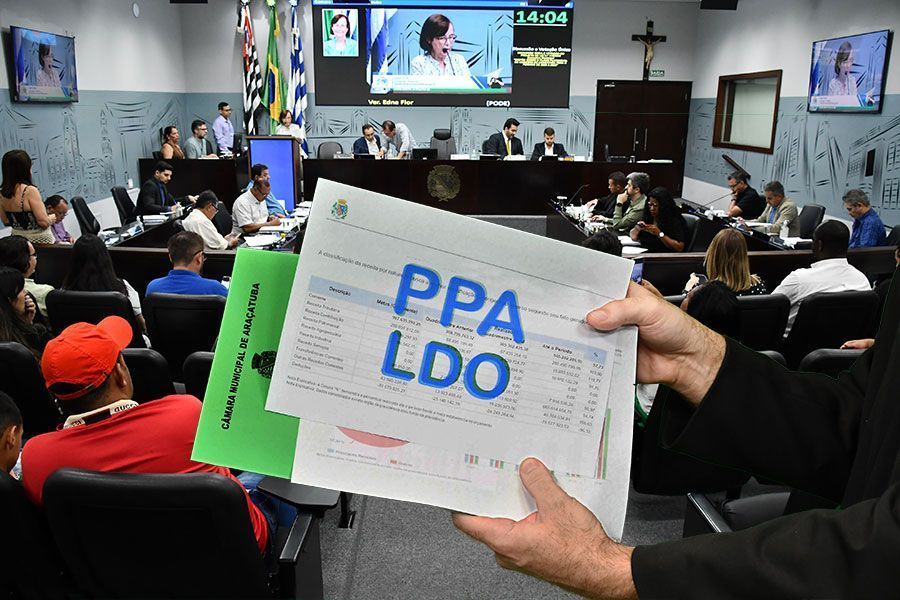 28ª sessão: com maioria de votos, Plenário aprova peças orçamentárias 28ª sessão: com maioria de votos, Plenário aprova peças orçamentárias