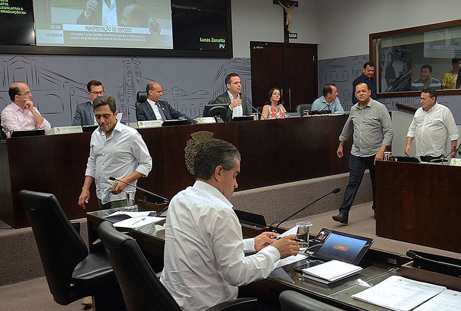 30ª Sessão Ordinária do ano tem dois projetos aprovados