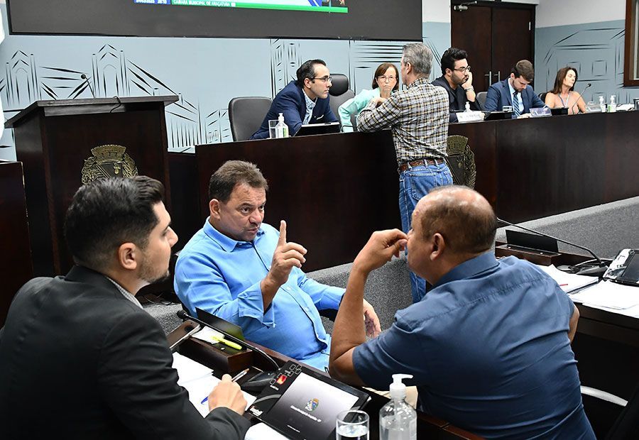 7 itens formam a pauta da 9ª Sessão Ordinária do ano 7 itens formam a pauta da 9ª Sessão Ordinária do ano