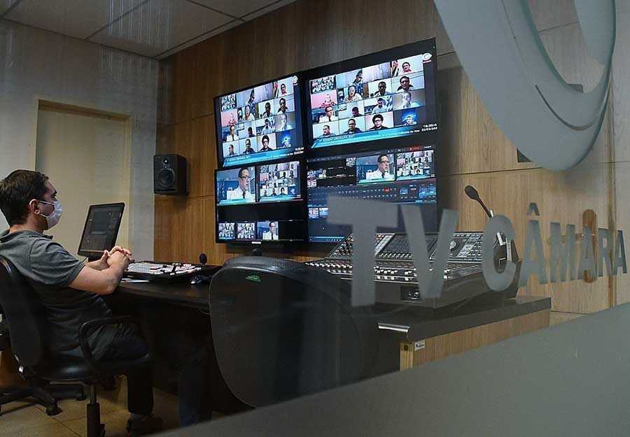 8ª sessão tem todos os itens aprovados