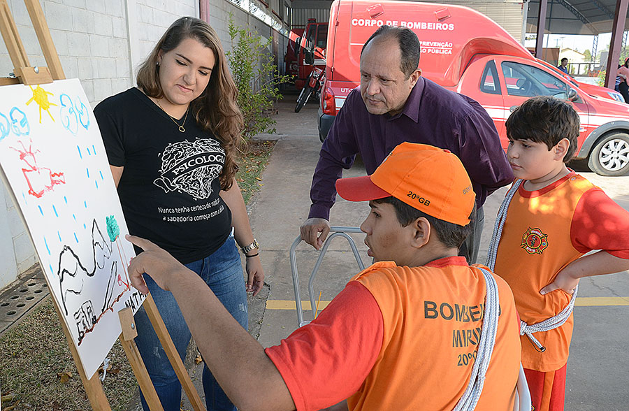 Dr. Alceu conhece projeto 