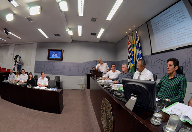 Secretaria de Saúde presta contas na Câmara