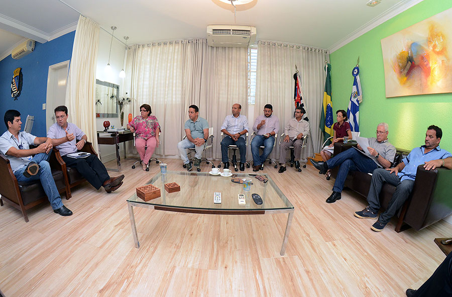 Vereadores se reúnem com representantes da CPFL