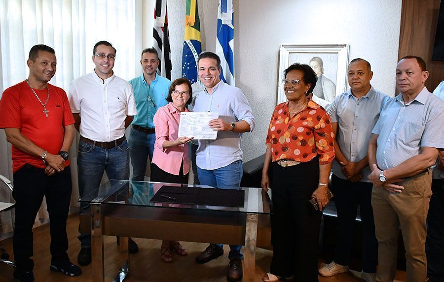 Câmara devolve R$ 1,2 mi do duodécimo ao Executivo Câmara devolve R$ 1,2 mi do duodécimo ao Executivo