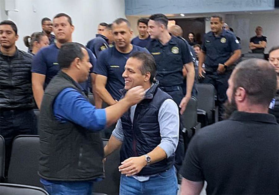 Câmara recebe representações contra prefeito Lucas Zanatta Câmara recebe representações contra prefeito Lucas Zanatta