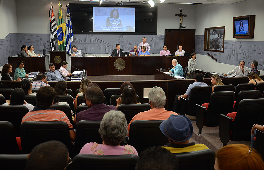 Vereadores aprovam todos os projetos da pauta