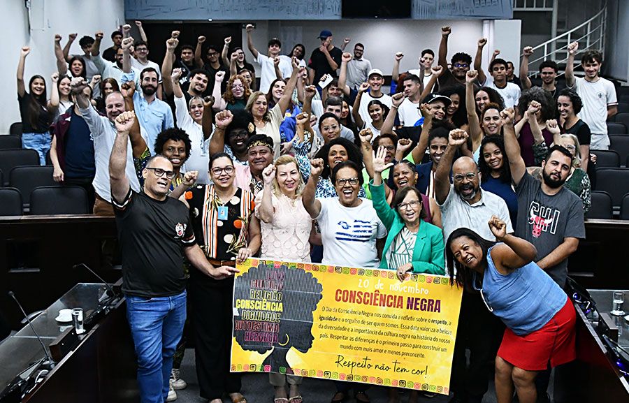 Dia da Consciência Negra: roda de conversa traz reflexão sobre postura antirracista
