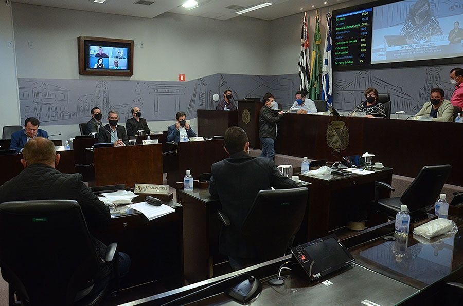 Dois projetos do Executivo são aprovados na 24ª sessão