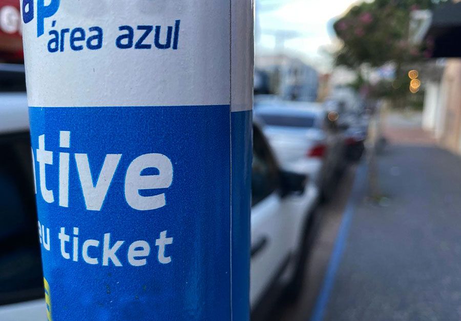 Nova concessão do estacionamento rotativo é alvo de requerimento