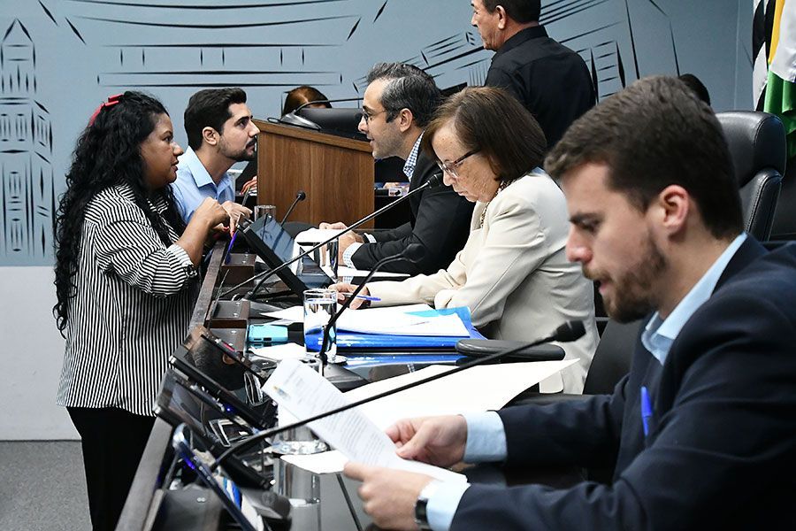 Plenário derruba vetos do Executivo na 18ª sessão ordinária