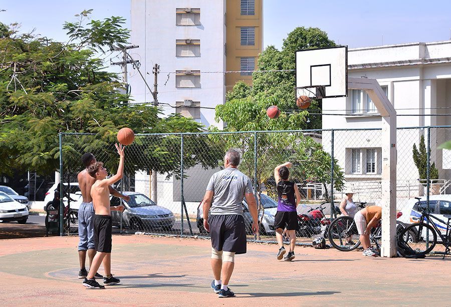 Plenário solicita informações sobre locais de prática esportiva Plenário solicita informações sobre locais de prática esportiva