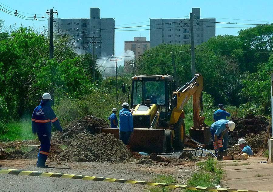 Requerimento questiona manutenções hidráulicas em ruas e praças