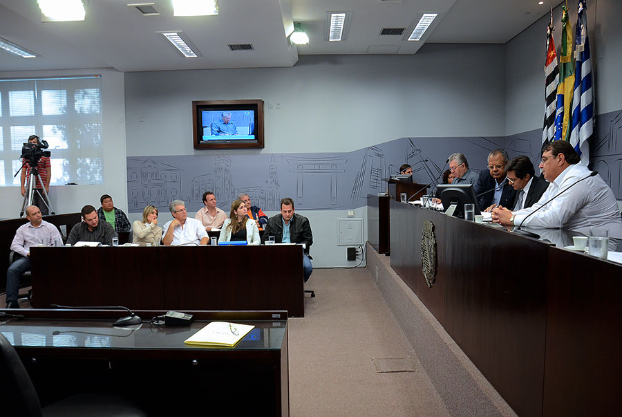 Câmara recebe representantes da Saúde para prestação de contas