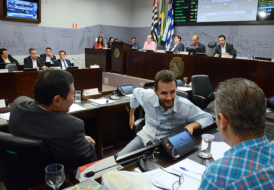 Plenário aprova quatro projetos da 11ª sessão