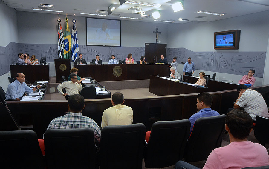 Vereadores aprovam seis projetos durante sessão ordinária