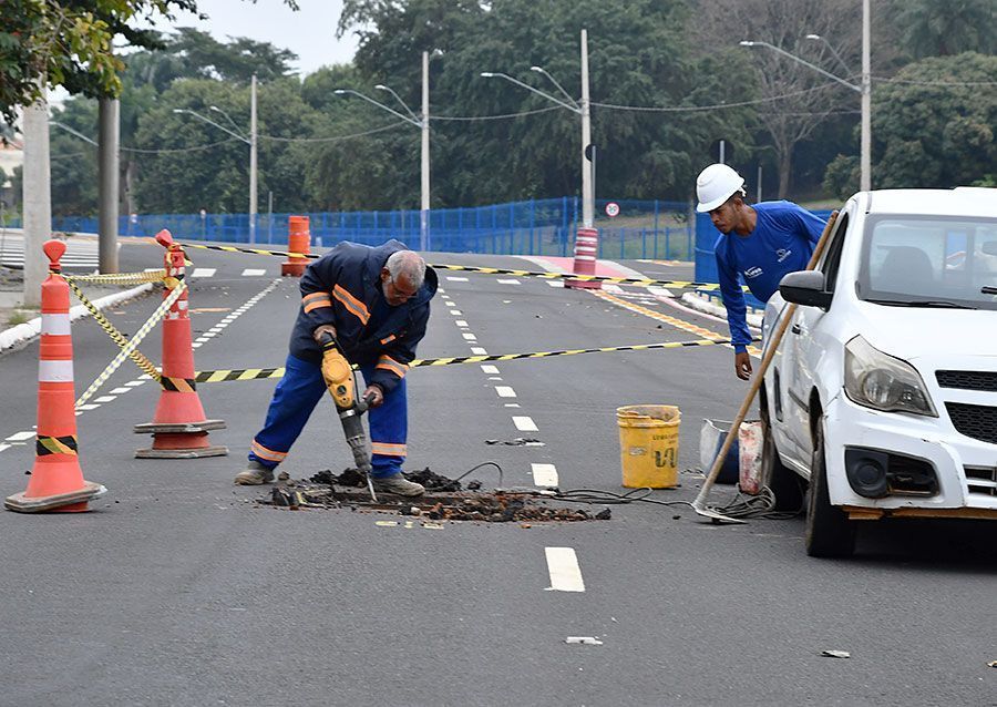 Trecho da avenida “Nova Pompeu” é alvo de requerimento na Câmara Trecho da avenida “Nova Pompeu” é alvo de requerimento na Câmara