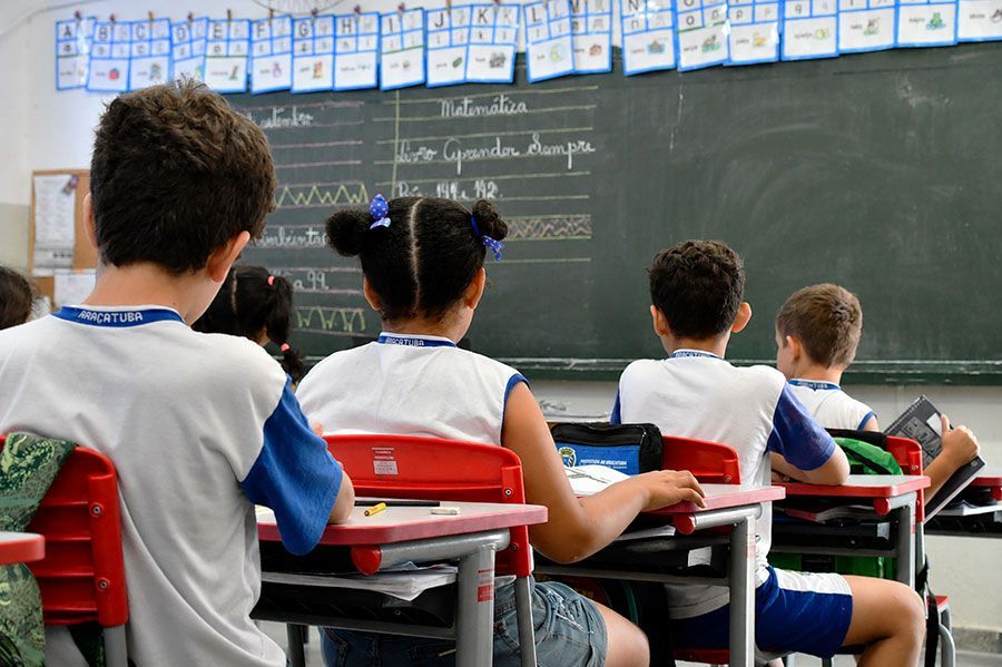 Vereadores cobram explicações sobre falta de professores em escolas municipais