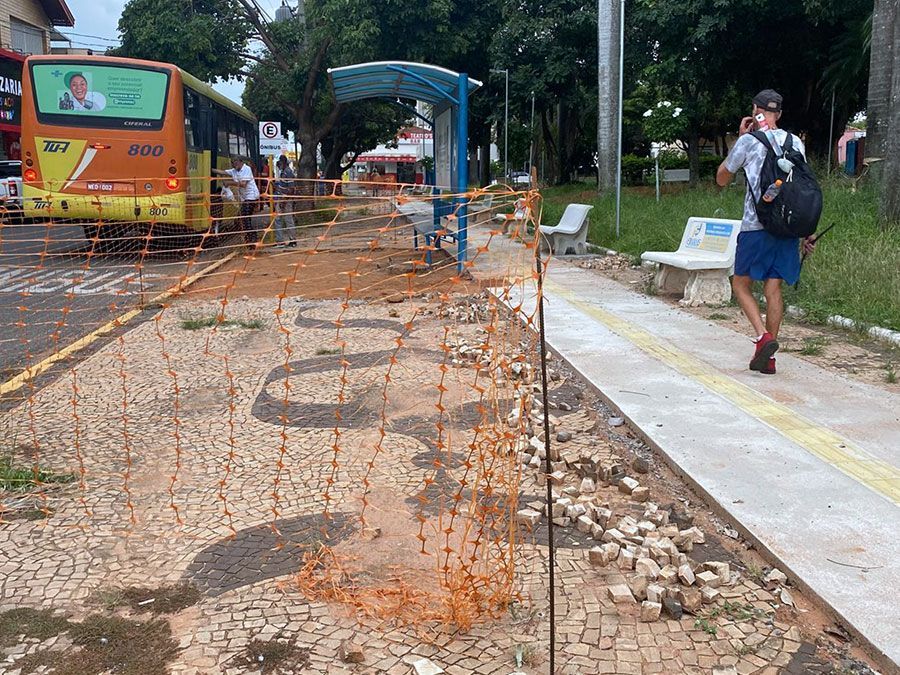 Vereadores pedem informações sobre praças em Araçatuba