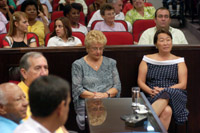 Participantes de evento  discutem a importância  da mulher   na política